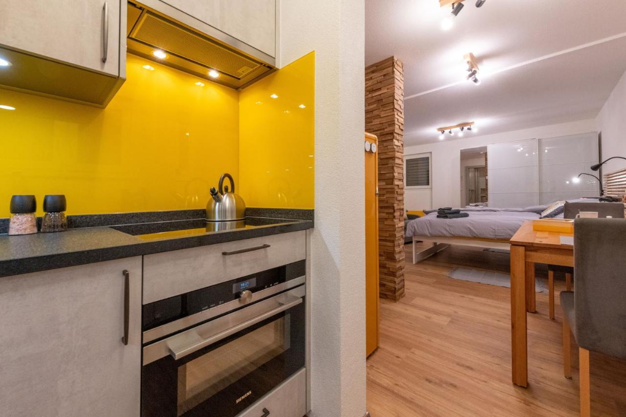 Ambassador Yellow Home Grächen Eksteriør billede